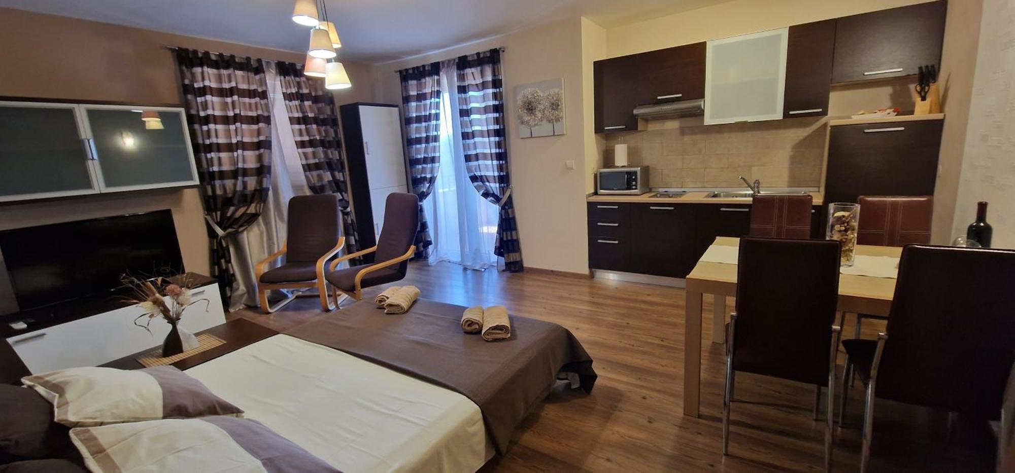 Apartments Fantazija Ровінь Екстер'єр фото